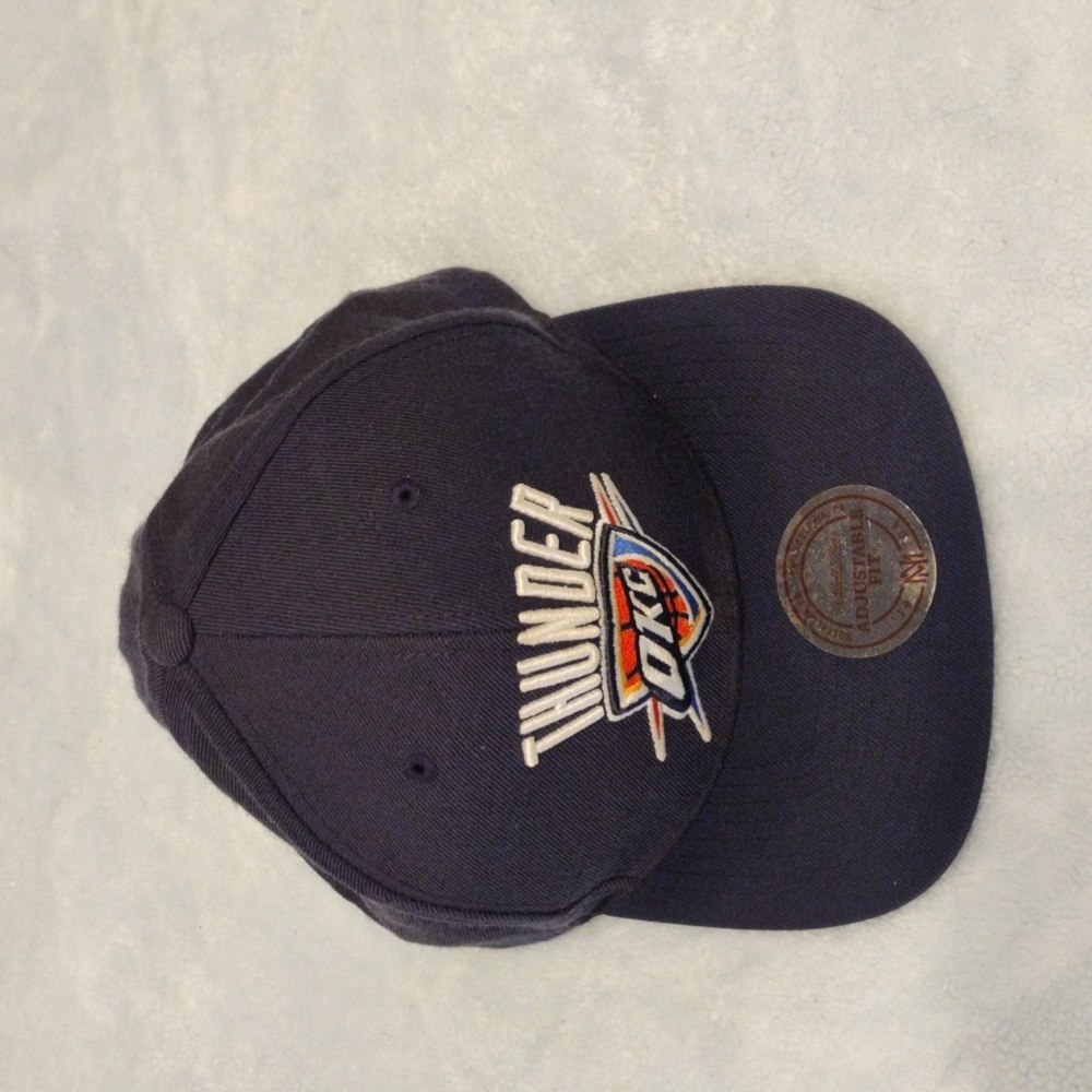 Thunder Mitchell and ness nostalgia hat cap NBA basketball adjustable fit